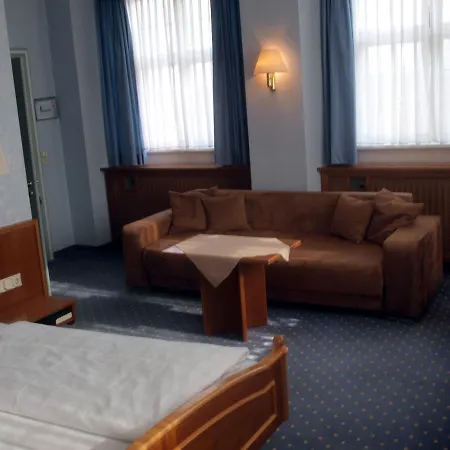 Hotel Markgraeflich Badischer Schwanen 3*