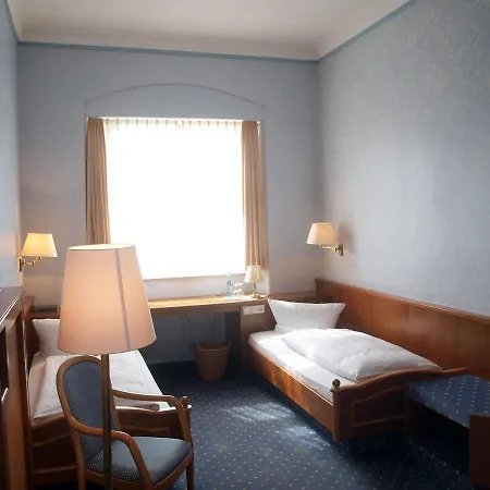 Hotel Markgraeflich Badischer Schwanen 3*